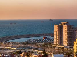 Apartment 5 minutes from the sea，位于阿什杜德的酒店