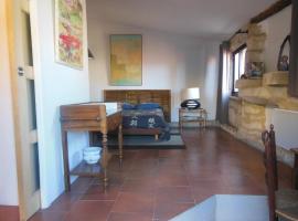 拉米格兰酒店，位于Villevieille的酒店