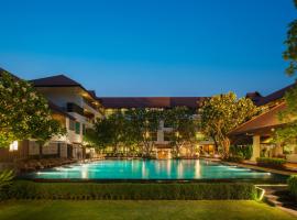 RatiLanna Riverside Spa Resort，位于清迈农霍伊市场附近的酒店