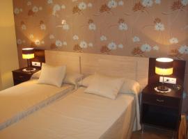 Hotel los Chiles，位于阿索维斯波新镇的酒店