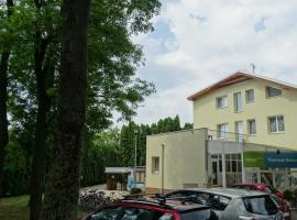 Hotel Thermal Kesov，位于Poľný Kesov的酒店