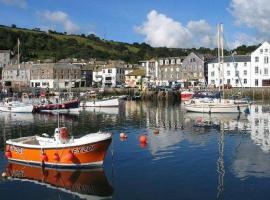 TopHeavy Cottage Mevagissey，位于梅瓦吉西的酒店