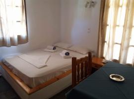 Hotel Priansos，位于簇措罗斯的酒店