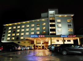 Hotel BMS，位于门格洛尔门格洛尔国际机场 - IXE附近的酒店