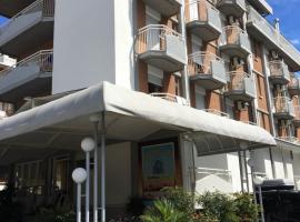Residence Moresco，位于利多迪耶索罗的公寓式酒店