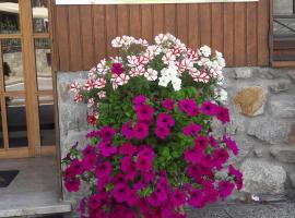 蒙特尼比尔斯小屋酒店，位于维纳迪奥的酒店