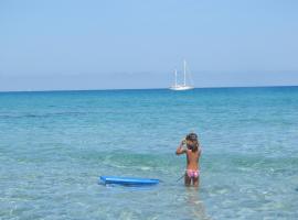 Villaggio Camping Calapineta，位于西尼斯科拉的酒店