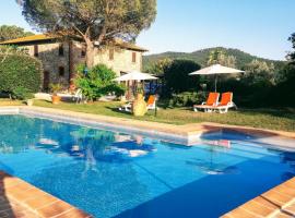 Private pool Villa Wine&cooking -Trasimeno Lake，位于帕尼卡莱的酒店