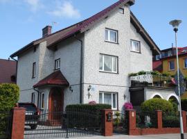Pokoje Gościnne Jolka，位于尤斯托尼莫斯基的酒店