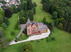 Gästehaus Schloss Saareck，位于梅特拉赫的浪漫度假酒店