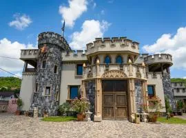 LaCetate Boutique Hotel