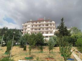 Verori Hotel，位于Vília的酒店