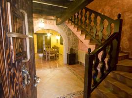 Casas Herrenales de Ulaca，位于Solosancho的家庭/亲子酒店