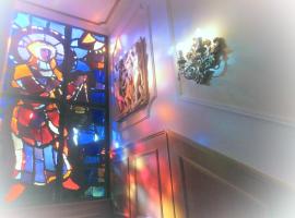 Villa Martha Vintage Hotel-B&B，位于圣克里斯蒂娜的酒店