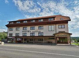 Hotel Bacchus Sovata，位于索瓦塔的酒店