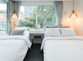 neat house hongdae，位于首尔的酒店