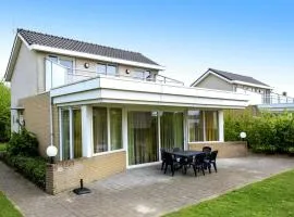 Beautiful wellness house with a solarium, in a water area