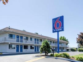 森特勒利亚6号汽车旅馆，位于森特勒利亚的酒店