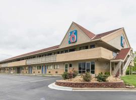 欧弗兰帕克6号汽车旅馆，位于欧弗兰帕克的酒店