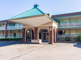 Motel 6-Groton, CT - Casinos nearby，位于格罗顿的酒店