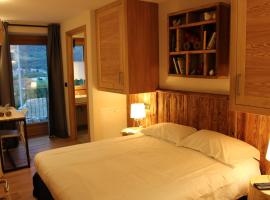 B&B Le jardin de Pierre，位于努斯的酒店