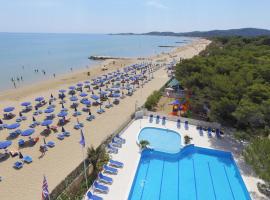 Hotel Gabbiano Beach，位于维耶斯泰的酒店