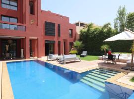 Villa Riad Al Maaden，位于马拉喀什埃尔马顿高尔夫球场附近的酒店