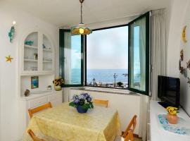 That's Atrani, Amalfi Coast beach front apartment，位于阿特拉尼的酒店