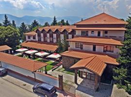 Spa Hotel Ivelia，位于Dŭbnitsa的酒店
