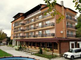 Family Hotel Lipite，位于Tipchenitsa的酒店