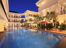 巴厘岛沙努尔大皇宫酒店，位于沙努尔的酒店