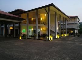 Grindlays Regency，位于Ambepussa安培波萨火车站附近的酒店