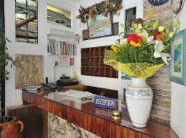 欧洲大酒店，位于米诺利的酒店