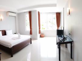 J.Holiday Inn Krabi，位于甲米镇的酒店