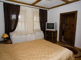 Hotel - restaurant Filvarok，位于Kovalivka的酒店