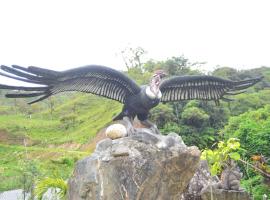 Refugio El Nido del Cóndor，位于Baeza的酒店