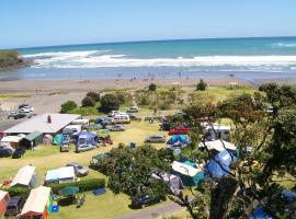 Opunake Beach Holiday Park，位于Opunake的酒店