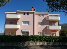 Apartment Smodlaka，位于杜格普利耶的酒店