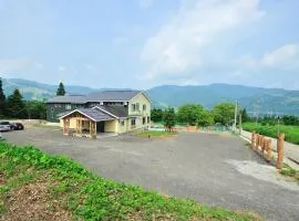 B&W山林小屋