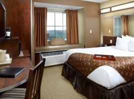 Microtel Inn & Suites by Wyndham Wheeling at The Highlands，位于TriadelphiaWashington County Airport - WSG附近的酒店