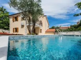 Apartments Villa Diamant with Pool & Whirlpool