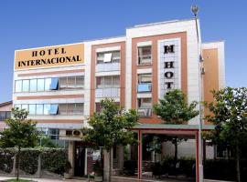 Fieri International Hotel，位于费里的酒店