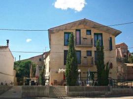 Hotel Costalaz Plaza，位于Torralba de Aragón的酒店