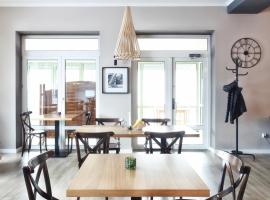 DB2000汽车旅馆，位于比乌戈拉伊的酒店