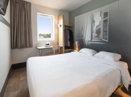 B&B HOTEL Angers 2 Université，位于博库泽的酒店