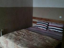 Quinex Holiday Inn，位于Sobande的酒店