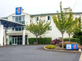 Motel 6-Lincoln City, OR，位于林肯市的酒店