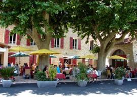 奥伯格德邦帕斯法国之游酒店，位于蒙法维的酒店