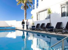 Belle Mer Beachfront Apartments - Self Serviced，位于芒格努伊山的酒店