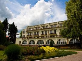 Hotel Lazne Velichovky，位于Velichovky的酒店